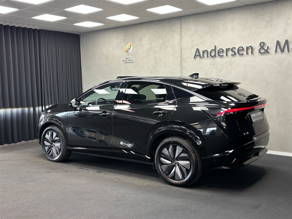 Nissan Ariya EL Evolve+ e-4orce 388HK 5d Aut. - Image 3