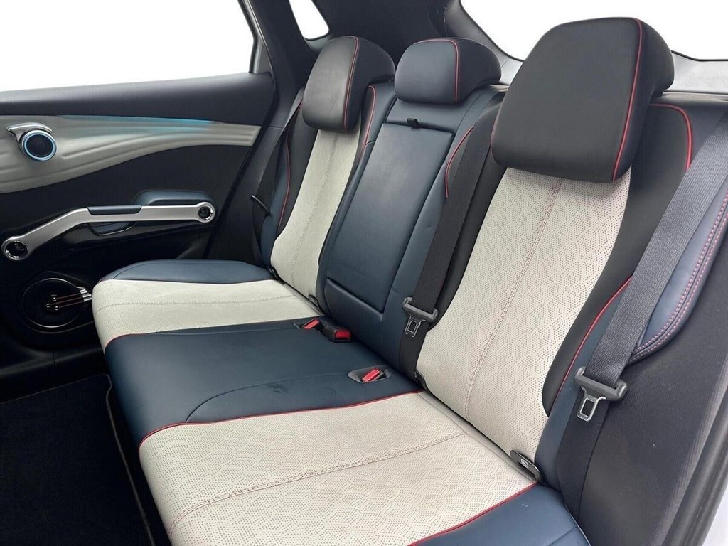 BYD Atto 3 EL Design 204HK 5d Aut. - Image 13