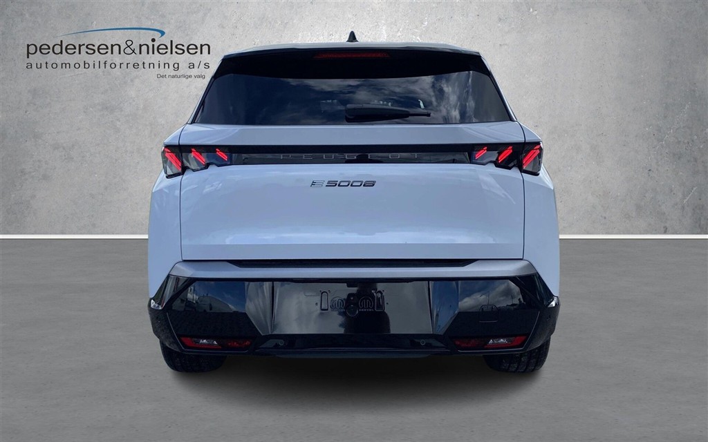 Peugeot e-5008 EL GT Pack 210HK 5d Aut. - Image 4