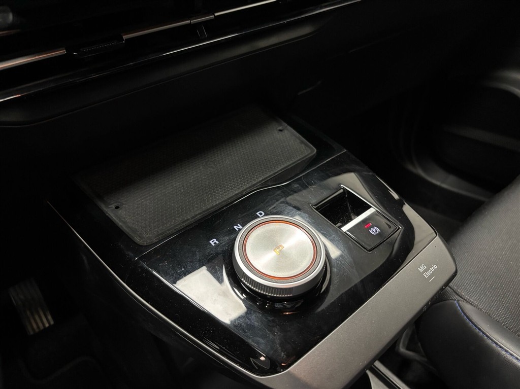 MG MG4 Electric EL Luxury 204HK 5d Aut. - Image 15