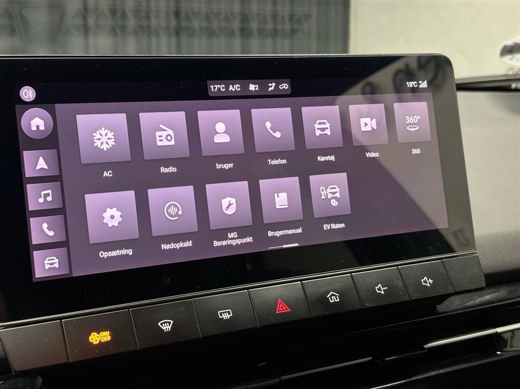 MG MG4 Electric EL Luxury 204HK 5d Aut. - Image 21