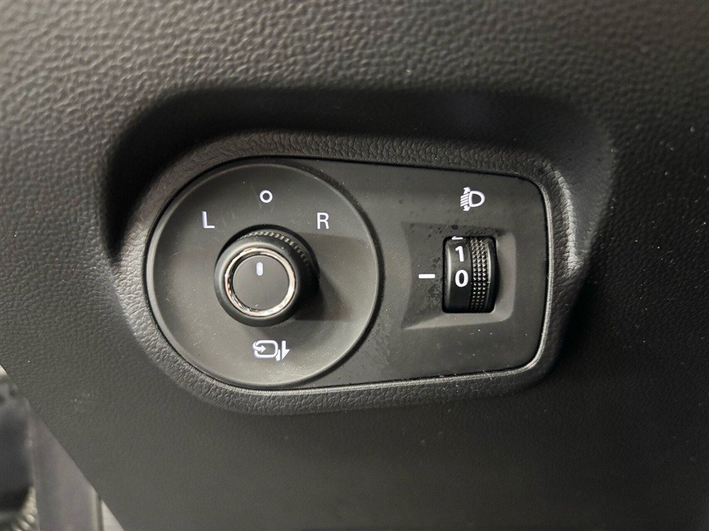 MG MG4 Electric EL Luxury 204HK 5d Aut. - Image 35