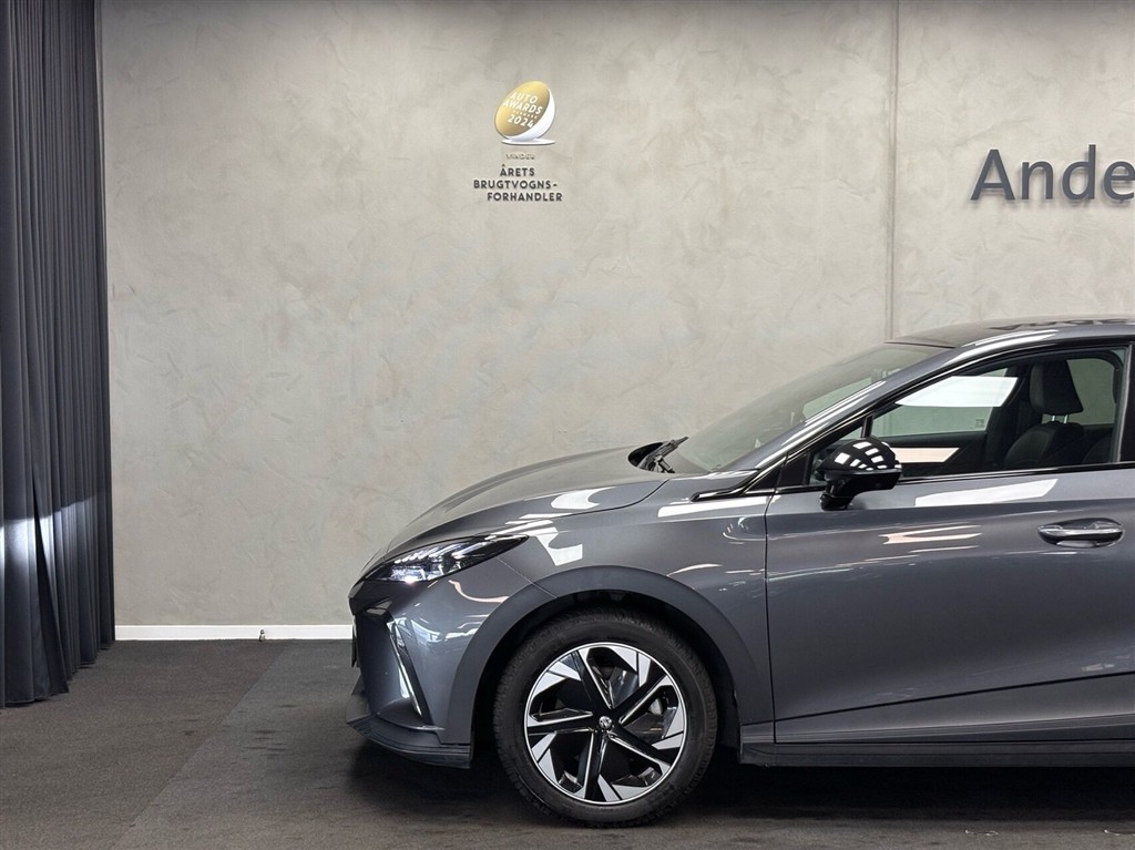 MG MG4 Electric EL Luxury 204HK 5d Aut. - Image 5