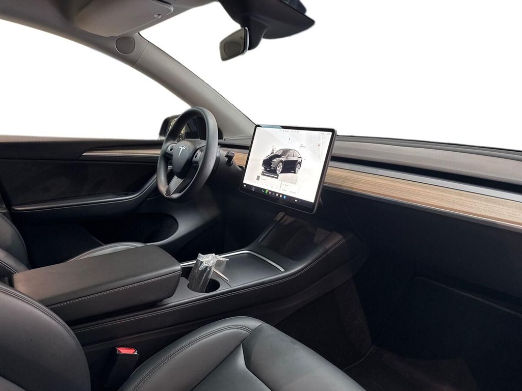 Tesla Model Y EL Long Range RWD 347HK 5d Aut. - Image 14