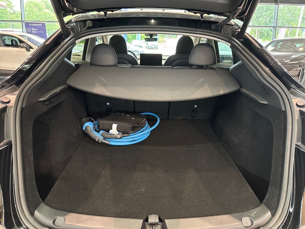 Tesla Model Y EL Long Range RWD 347HK 5d Aut. - Image 17