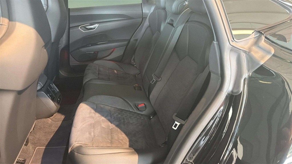 Audi E-tron GT EL Quattro 476HK 4d Aut. - Image 8