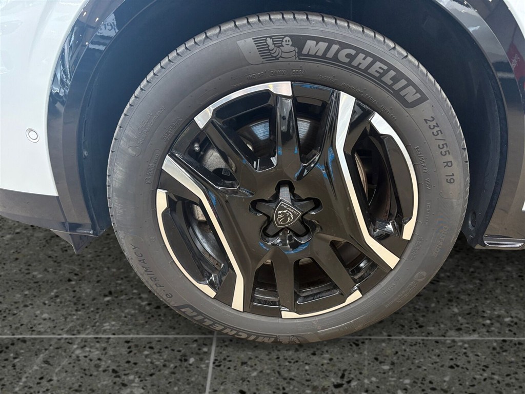 Peugeot e-5008 EL GT Pack 210HK 5d Aut. - Image 9