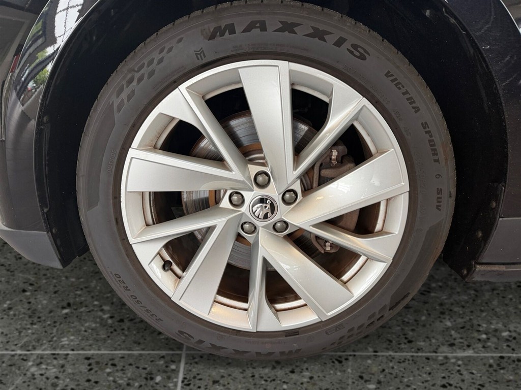 Skoda Enyaq 80 iV Selection Suite 204HK 5d Aut. - Image 9