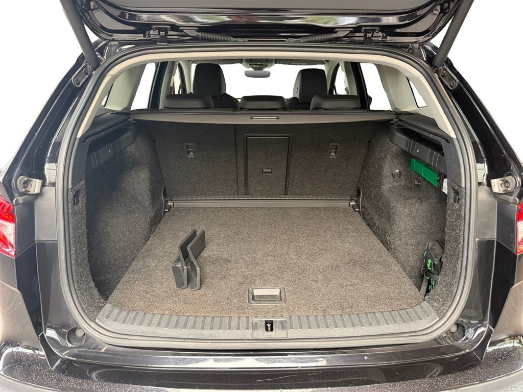 Skoda Enyaq 80 iV Selection Suite 204HK 5d Aut. - Image 16