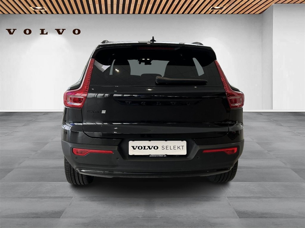 Volvo EX40 Single Motor Extended Range Black Edition 252HK 5d Aut. - Image 8