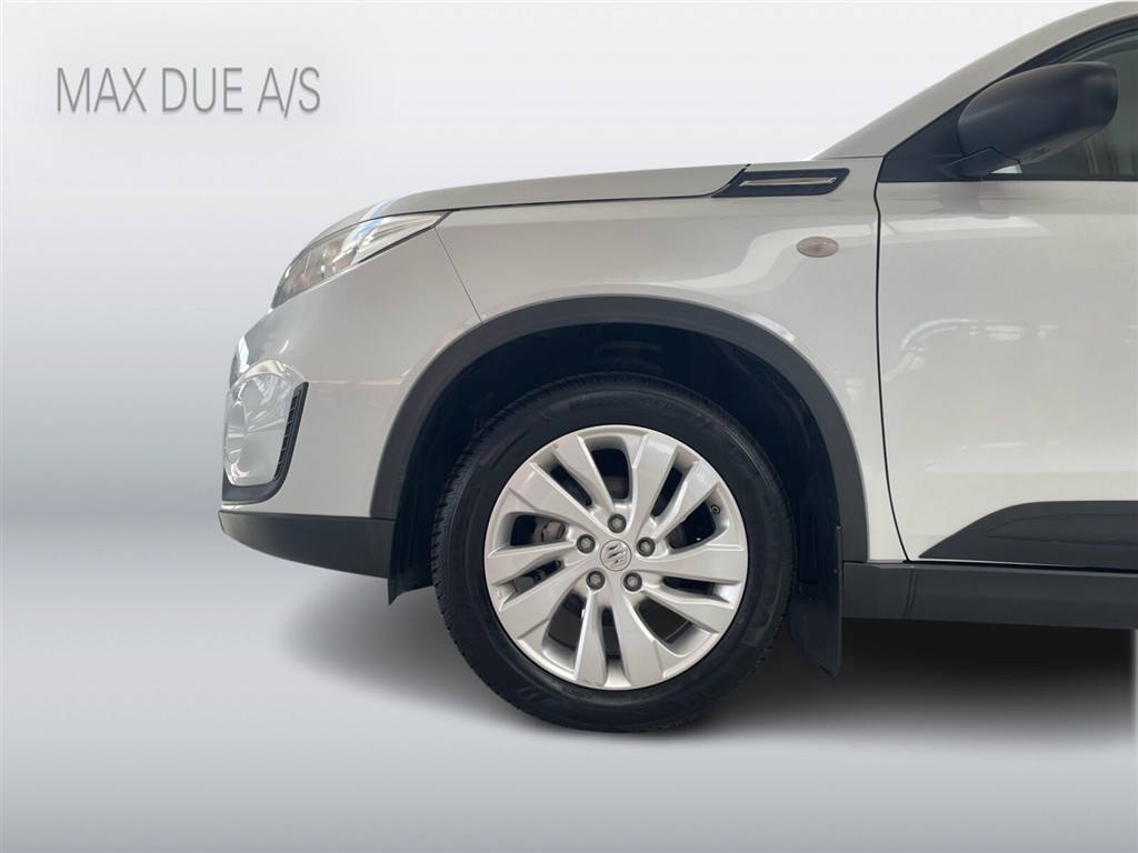Suzuki Vitara 1,0 Boosterjet Club 112HK 5d - Image 23