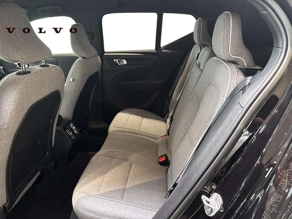 Volvo XC40 EL Core 238HK 5d Aut. - Image 7