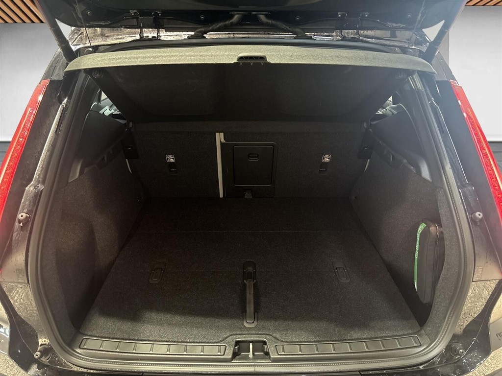 Volvo XC40 EL Core 238HK 5d Aut. - Image 14