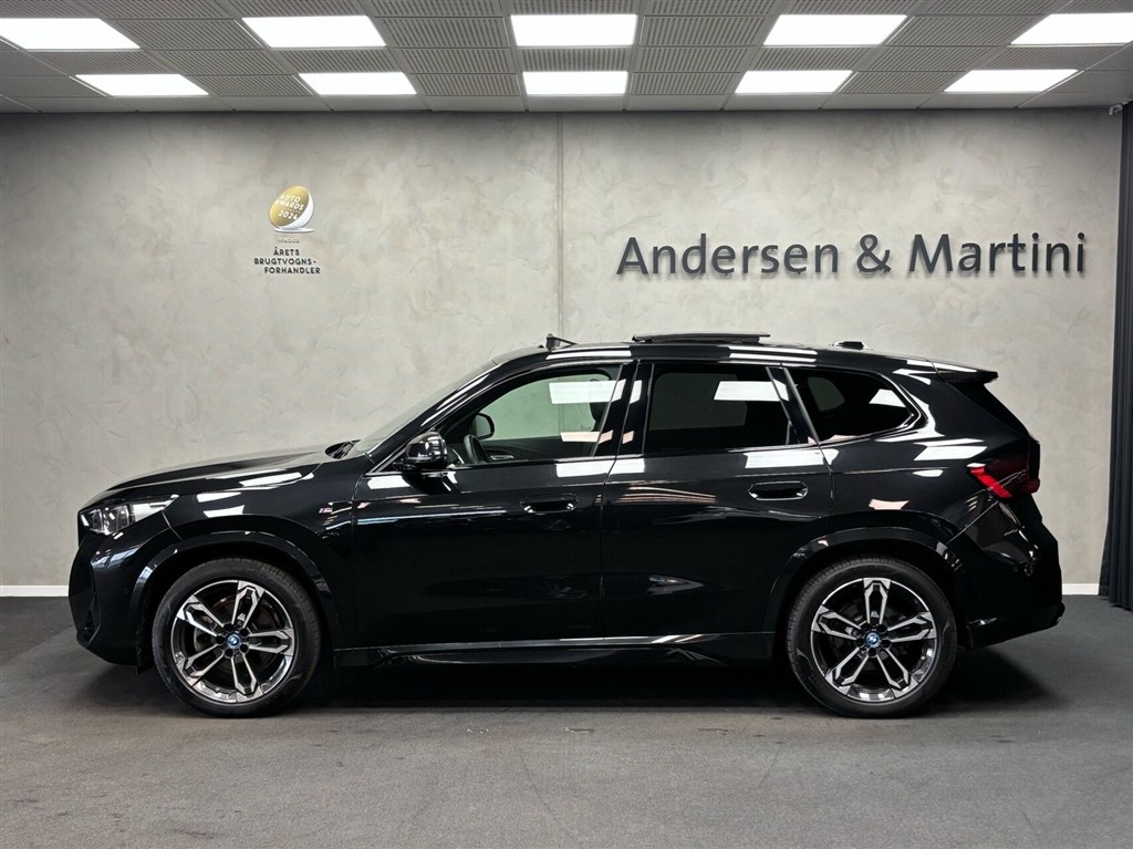 BMW iX1 xDrive30 EL M-Sport 4x4 313HK 5d Aut. - Image 2