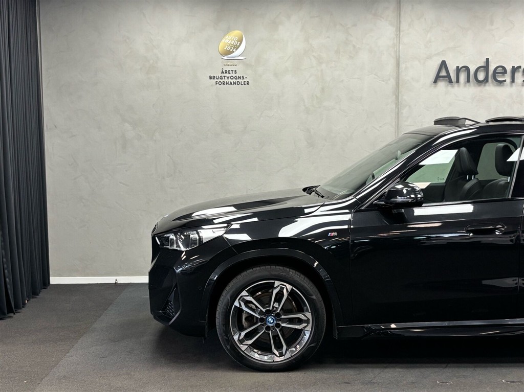 BMW iX1 xDrive30 EL M-Sport 4x4 313HK 5d Aut. - Image 4