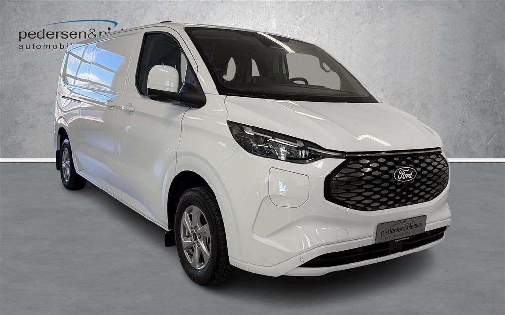 Ford E-Transit Custom 320 L2H1 EL Limited 218HK Van Aut. - Image 7