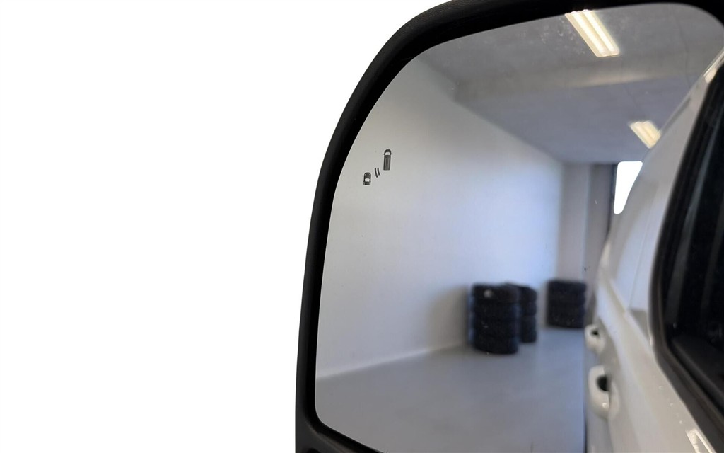 Ford E-Transit Custom 320 L2H1 EL Limited 218HK Van Aut. - Image 25