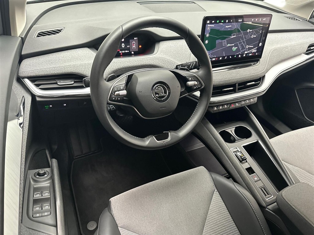 Skoda Enyaq 85x iV 4x4 286HK 5d Aut. - Image 4
