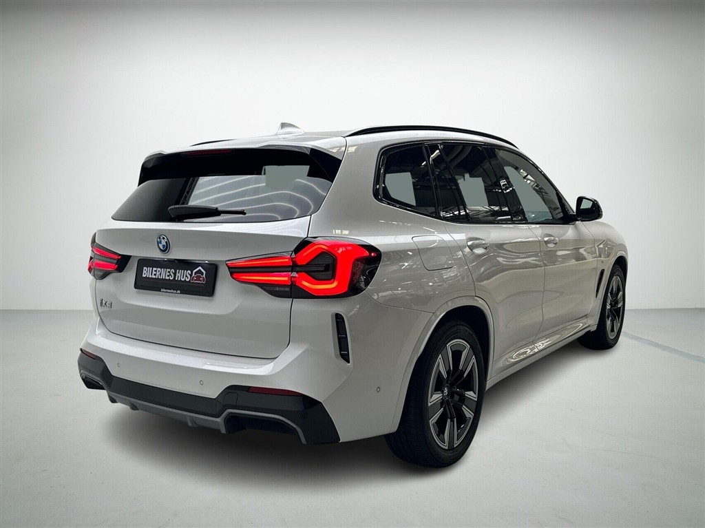 BMW iX3 EL M-Sport Charged Plus 286HK 5d Aut. - Image 2