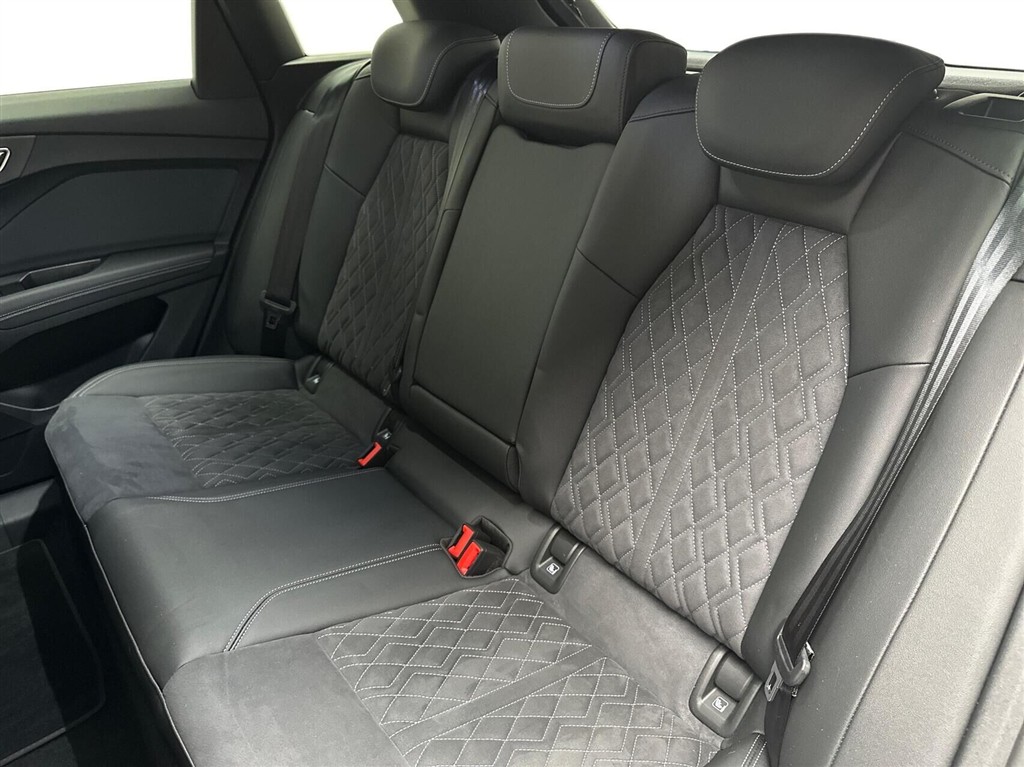 Audi Q4 55 E-tron S Line Edition Quattro 340HK 5d Aut. - Image 12