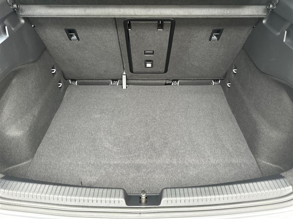Cupra Born EL Dinamica Pack High 204HK 5d Aut. - Image 14