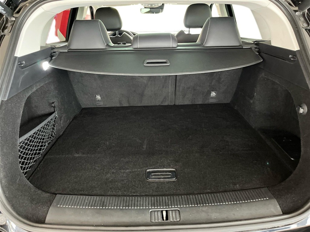 MG Marvel R EL Luxury 180HK 5d Aut. - Image 13