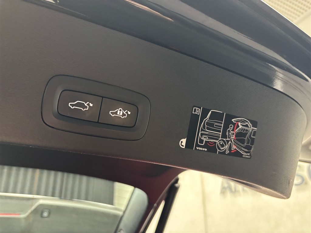 Volvo XC40 1,5 T4 Recharge Plugin-hybrid Inscription Expression 211HK 5d 7g Aut. - Image 6