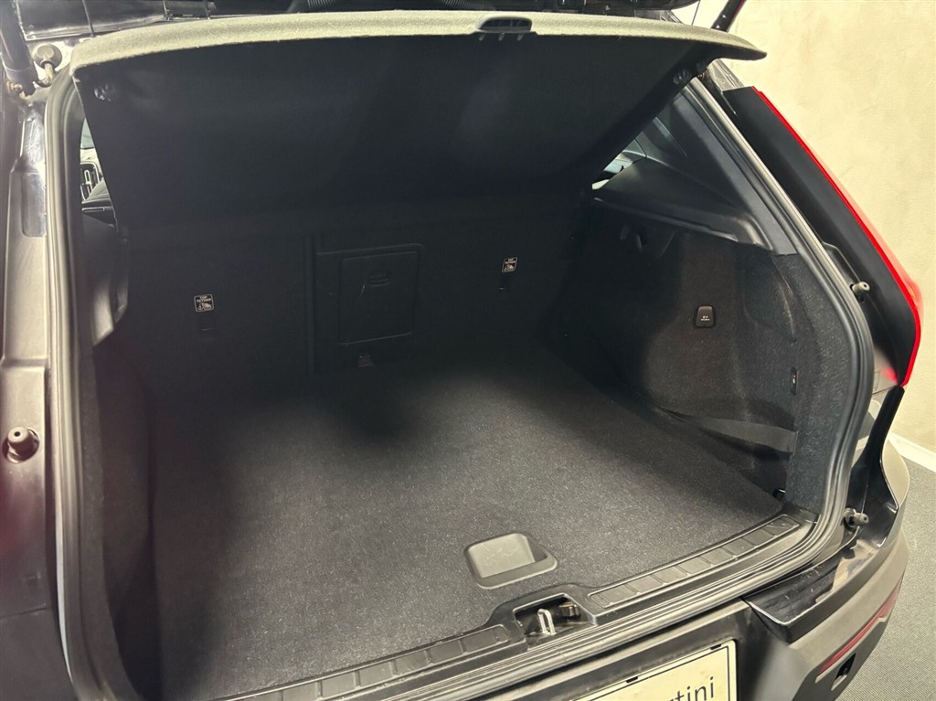 Volvo XC40 1,5 T4 Recharge Plugin-hybrid Inscription Expression 211HK 5d 7g Aut. - Image 5