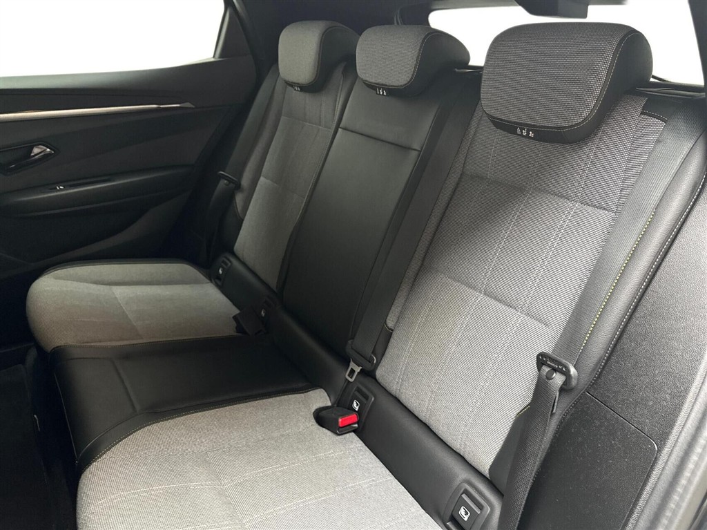 Renault Mégane E-TECH Techno 220HK 5d Aut. - Image 13