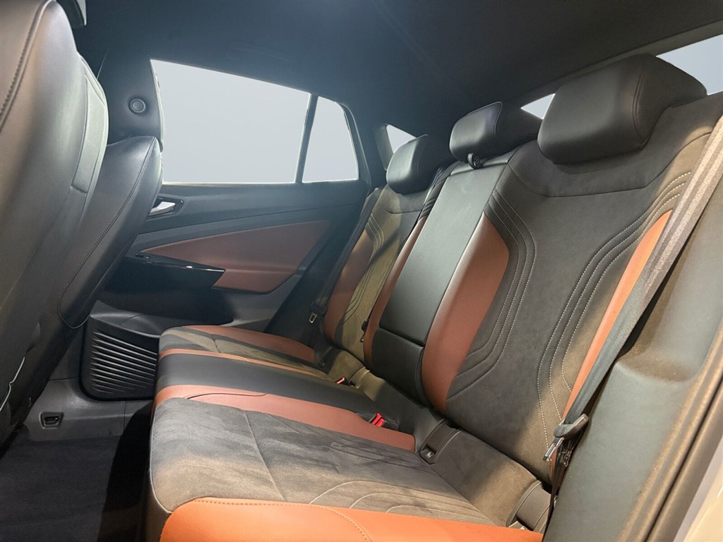 VW ID.5 EL Pro Performance 204HK 5d Aut. - Image 13