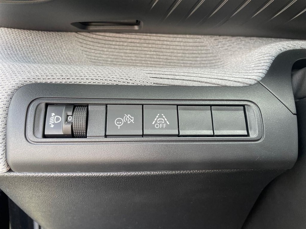 Citroën e-C3 Aircross EL Max 113HK 5d Aut. - Image 17