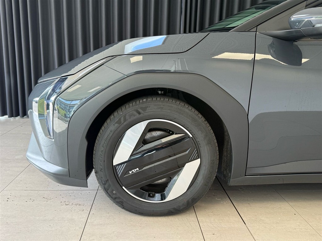 Kia EV4 Standard Range Access 204HK 5d Aut. - Image 3