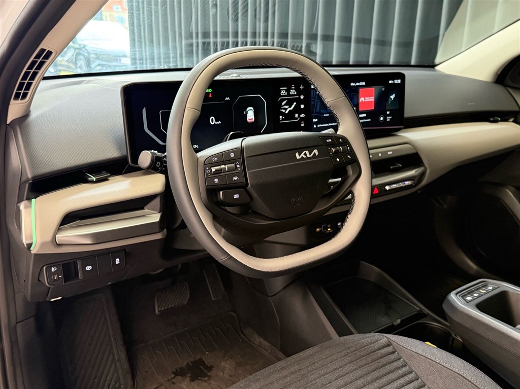Kia EV4 Standard Range Access 204HK 5d Aut. - Image 6