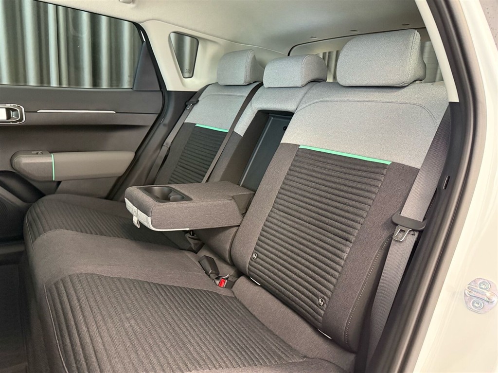 Kia EV4 Standard Range Access 204HK 5d Aut. - Image 21
