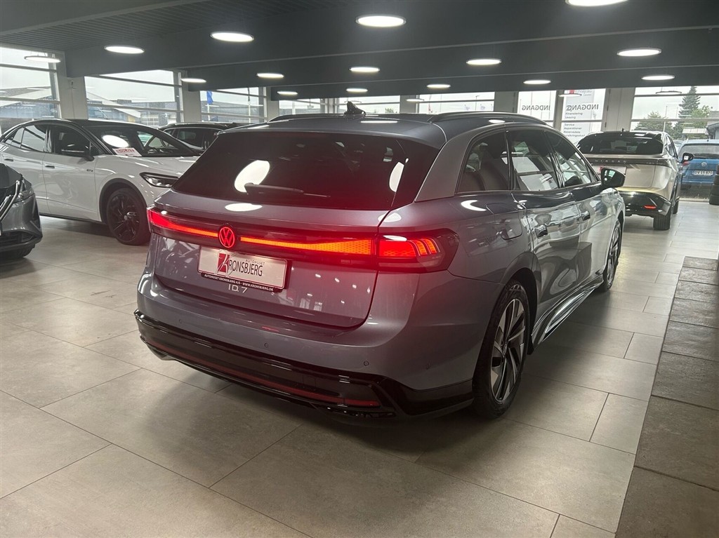 VW ID.7 Tourer EL Pro S 286HK Stc Aut. - Image 2