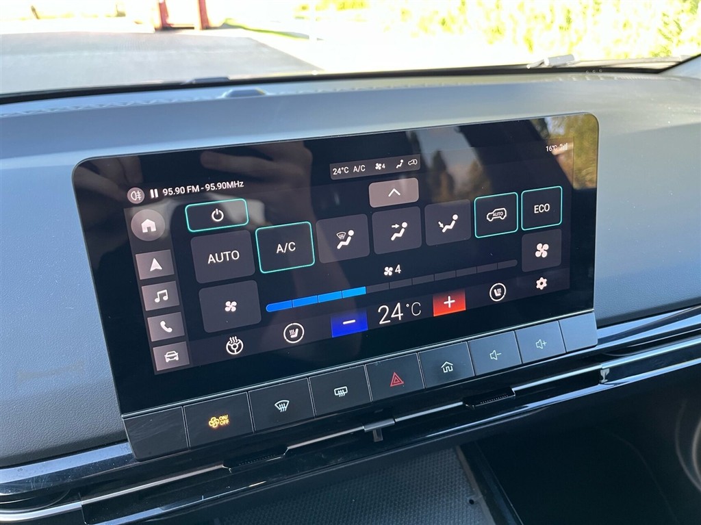 MG MG4 Electric 64 kWh LR AWD X POWER 435HK 5d Aut. - Image 9