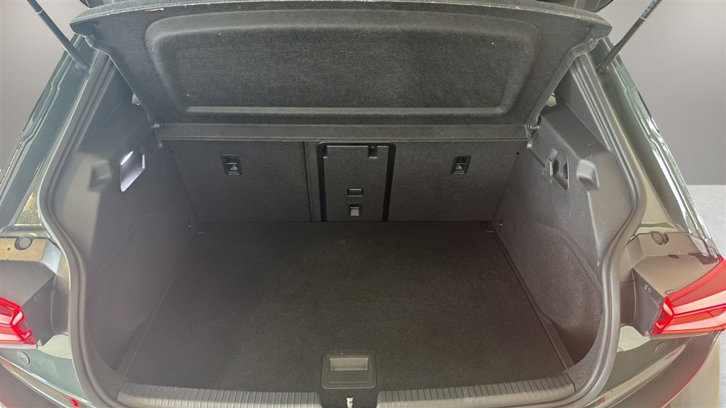 Cupra Born EL VZ 326HK 5d Aut. - Image 8