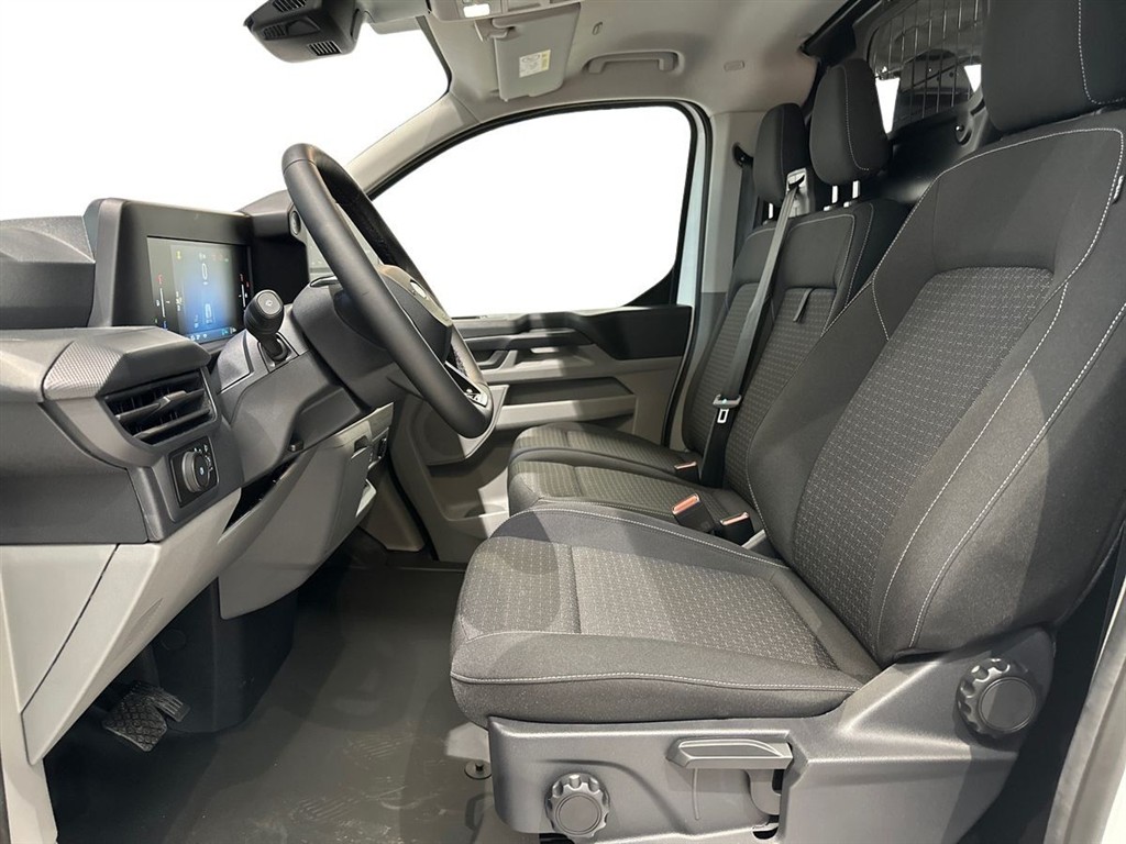 Ford E-Transit Custom 320 L2H1 EL Trend 218HK Van Aut. - Image 8