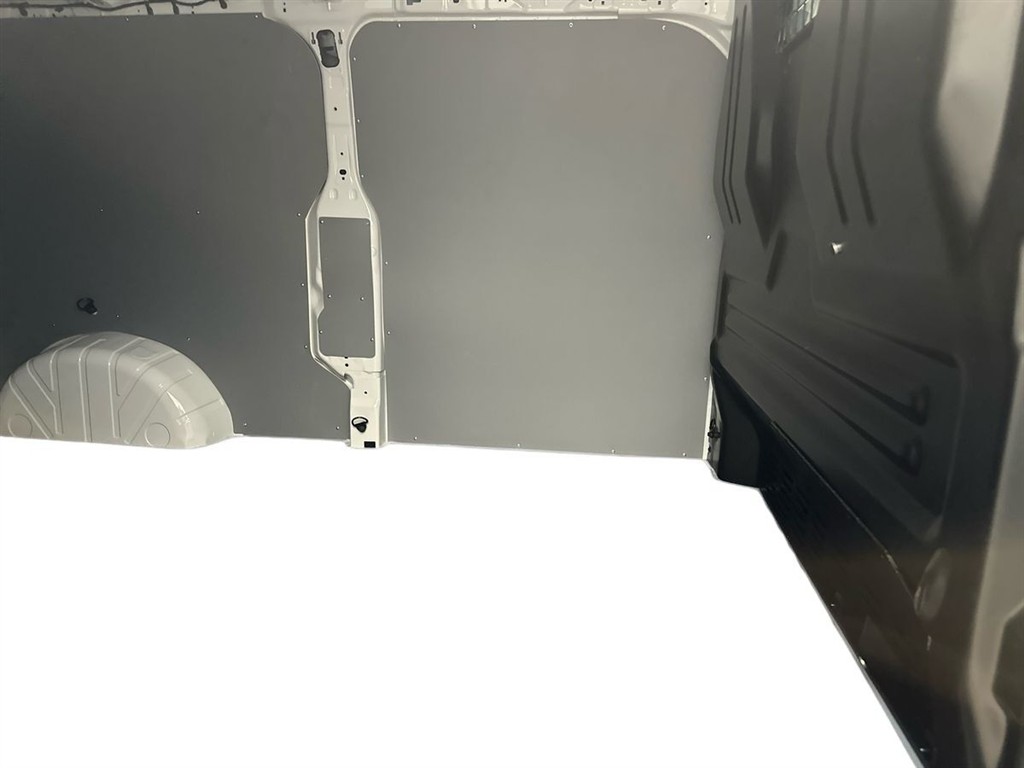 Ford E-Transit Custom 320 L2H1 EL Trend 218HK Van Aut. - Image 10