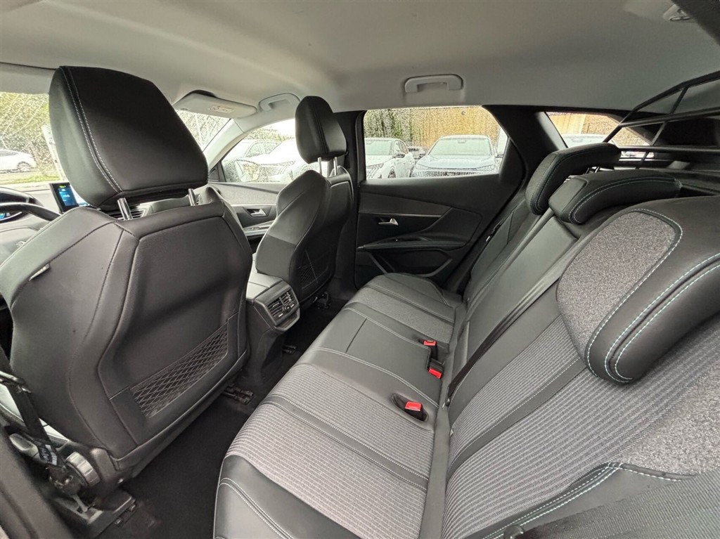 Peugeot 3008 1,6 PureTech Plugin-hybrid Selection Sport EAT8 225HK 5d 8g Aut. - Image 8