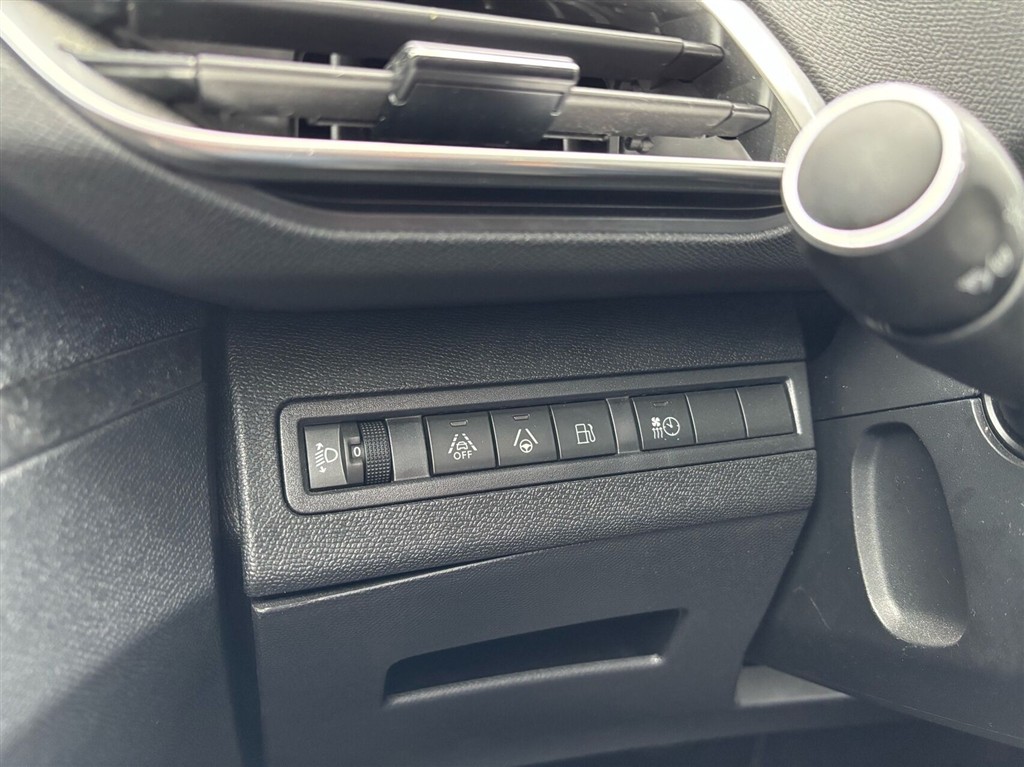 Peugeot 3008 1,6 PureTech Plugin-hybrid Selection Sport EAT8 225HK 5d 8g Aut. - Image 18