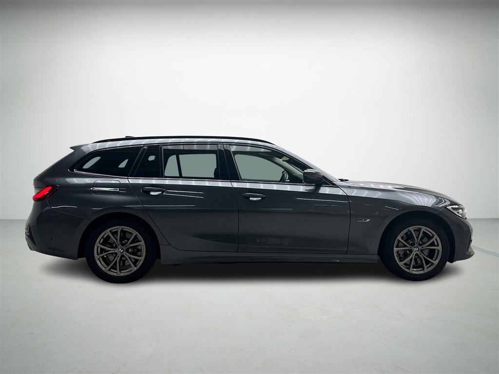 BMW 330e Touring 2,0 Plugin-hybrid Sport Line Steptronic 292HK Stc 8g Aut. - Image 6