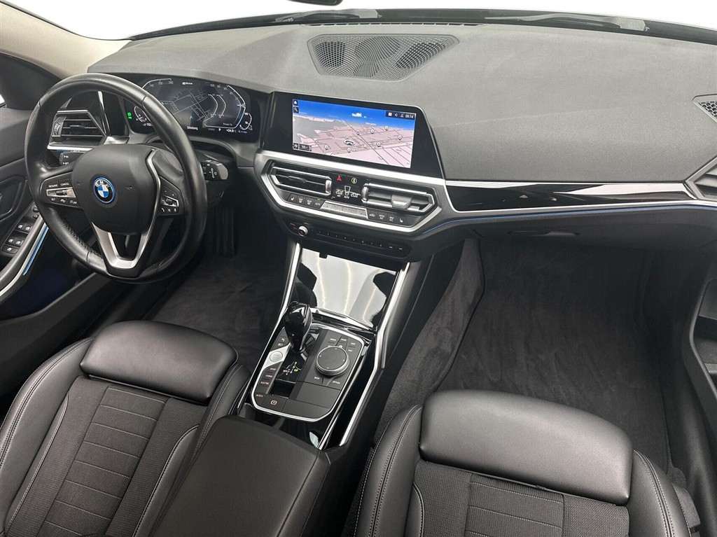 BMW 330e Touring 2,0 Plugin-hybrid Sport Line Steptronic 292HK Stc 8g Aut. - Image 11