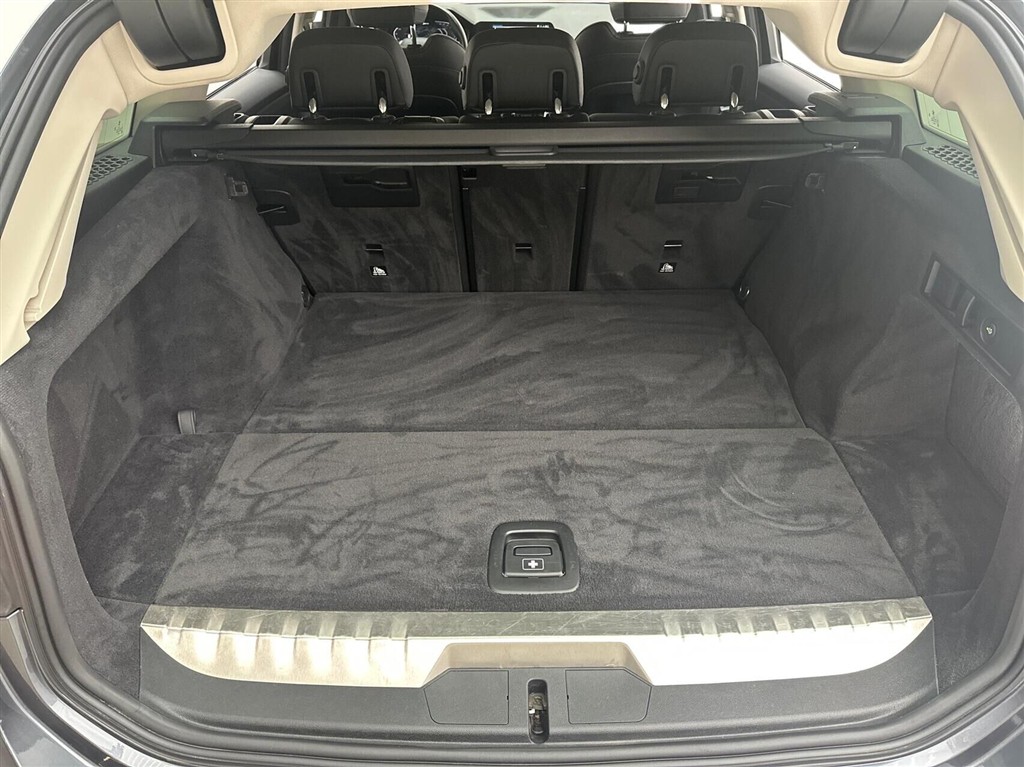 BMW 330e Touring 2,0 Plugin-hybrid Sport Line Steptronic 292HK Stc 8g Aut. - Image 14