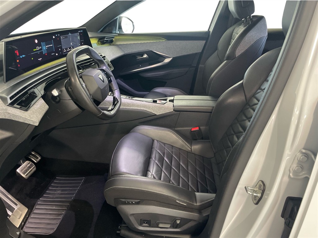 Peugeot e-3008 EL GT Pack 210HK 5d Aut. - Image 9