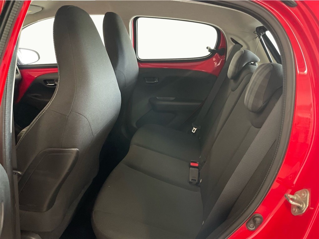 Peugeot 108 1,0 e-Vti Allure+ 72HK 5d - Image 11