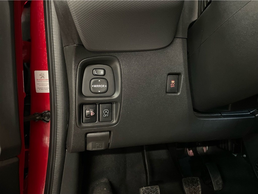 Peugeot 108 1,0 e-Vti Allure+ 72HK 5d - Image 20