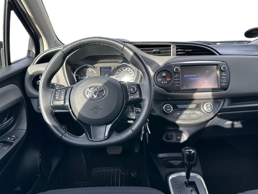 Toyota Yaris 1,5 Hybrid H2 E-CVT 100HK 5d Trinl. Gear - Image 11