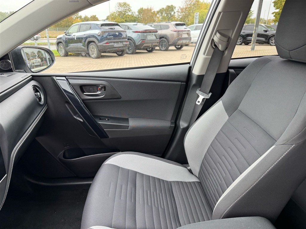 Toyota Auris 1,8 Hybrid H2 Comfort 136HK 5d Aut. - Image 14