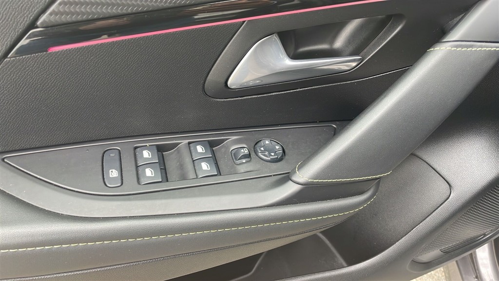 Peugeot 208 1,2 PureTech GT Line EAT8 100HK 5d 8g Aut. - Image 9